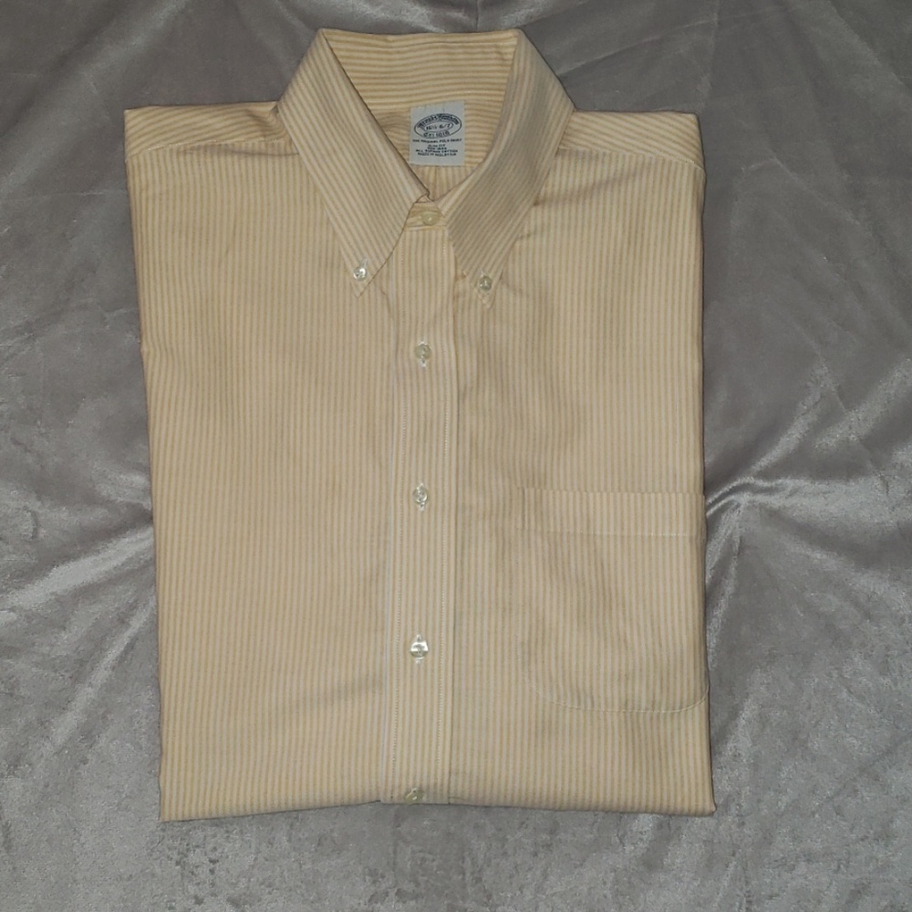 LIKE NEW!! Brooks Brothers Button Down